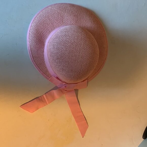 Pink woven straw hat